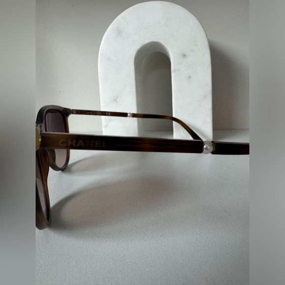 CHANEL | Round Cat Eye Sunglasses | Brown Tortoiseshell with Pearl Accents - Picture 9 of 14